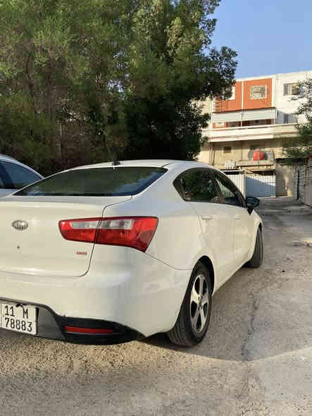 السلام عليكم 
للبيع كيا ريو ٢٠١٦ رقم بغداد باسمي تحويل ثاني يوم كير مكينه تبريد تتفئة صدر تخم تاير باتري كله جديد امريكي بيها صبغ صفحه بدون دواخل بيها بارد بل بنيد ٩٠ وبيها مجال مكاني الدورة ***********
