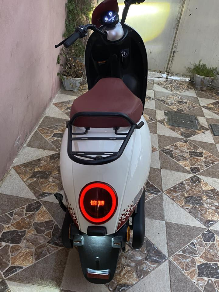 ٦ بطاريات مستخدم قليل جدا السعر ٨٥٠وبي مجال رقمي ***********
