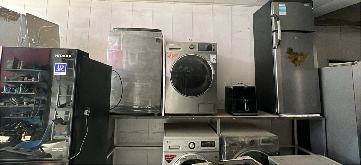 السلام عليكم 
معرض صيف ومركز صيانه في الديوانيه 
يوجد اجهزه منزليه مستخدمه اخت الجديد 
ثلاجات مجمدات غسالات اوتماتيكي وعادي ونشافات وشاشات وأوفنات ومكانس كهربائية وعارضات ببسي 
للتواصل على هذا الرقم
*********** او الحضور للمعرض 
العنوان شارغ الدغاره محلات نادي الرافدين
