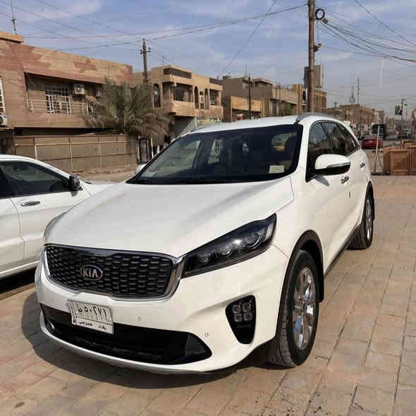 السلام عليكم 
سورنتو 2020 خليجي  
استيراد الدولية
السياره ماشية 62 الف قابل للزياده
السياره استخدام شخصي 
كلش نظيفه وضع الوكالة مثل ما موضح بلصور 
الاضرار : 
الجامة خلف السايق متنزل بس تصعد
و بيها شخط و رصعة بلباب الخلفي بسيطات و موضحة بلصور
السعر : 260 ورقة 
للاستفسار الاتصال على الرقم فقط :
***********
