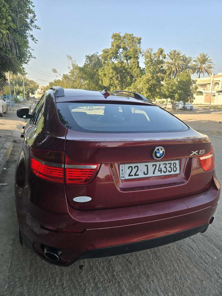 السلام عليكم
للبيع bmw x6  2011 
٦ سلندر تيربو واحد ( تك تيربو المرغوب)
خليجية كلين بيها شبر صبغ ومؤشر بالصور
رجعت عليها ستوتة وسويتها يم الفايبر كلاس وصبغ المكان المؤشر بالصورة
ماشية ١٥١ كيلو متر
فول مواصفات 
فتحة سقف و و٤ كاميرات وحساسات كاملة امامية وخلفية ونظام صوتي سستم متكامل.صندوق كهرباء وبيبان شفط ويدات بالستيرن وتحكم كامل بالستيرن وتحكامات كهربائية بالكشنات ومليانة مواصفات…  
السيارة نظيفة وكلها بعدها على وضع الشركة
وكلشي بيها مامفتوح
سعرها ب ١٥٨$ ورقة
وبيها مجال بسيط
للتواصل ***********
