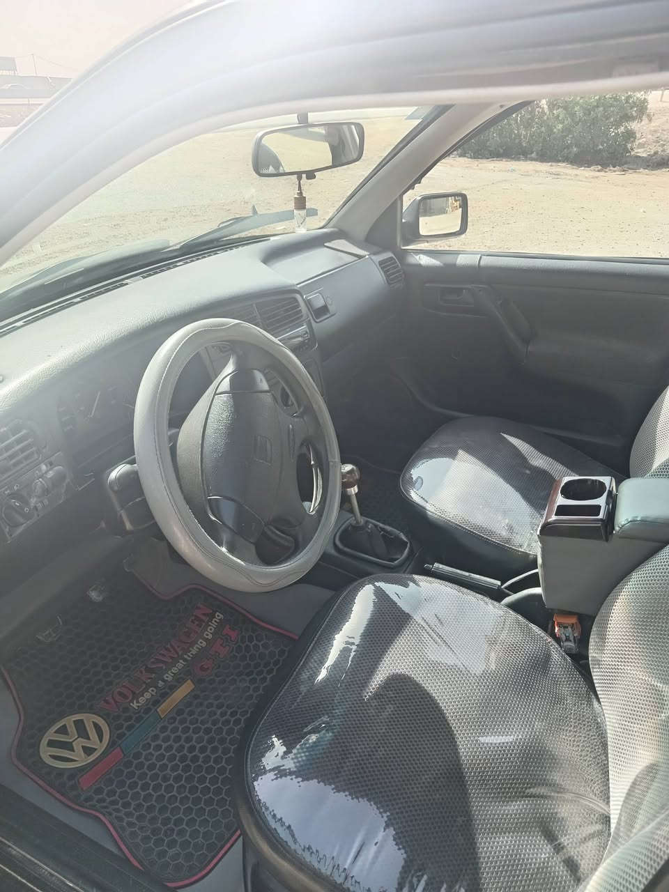 كولف فنتوو 94 كير  عادي مكينه مكفولات رقم بغداد بسمي السعر ٤٠ بيه مجال بسيط مكان سياره بابل رقم ***********
