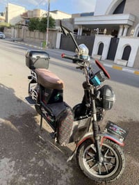 دراجه جبلي مناقصها اي شي بطاريات جديده السعر 500 وبي مجال 07775800292