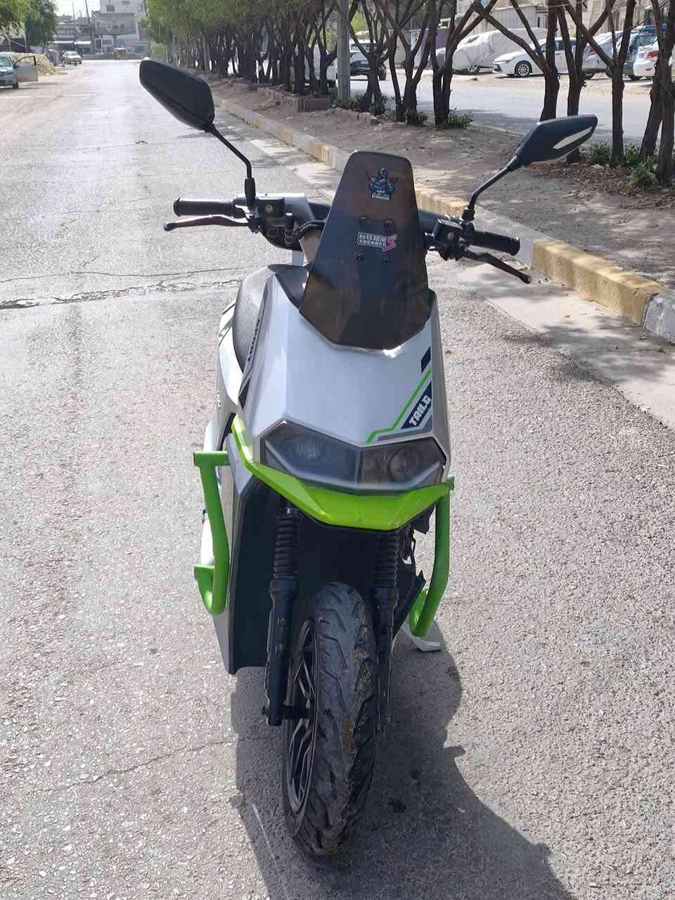 السلام عليكم
دراجه شركه تالج نوعه T73 بيه ملاحظات
دبل اشاره مثبت سرعه ومعروفه البقيه
تاير جديد عقل من شركه بدلته بطاريات فول بس 
بيهن نفخ بصيط شاحنته الاصليه 
السعر 560 للاستفسار ***********
مكان بغداد حي العامل
