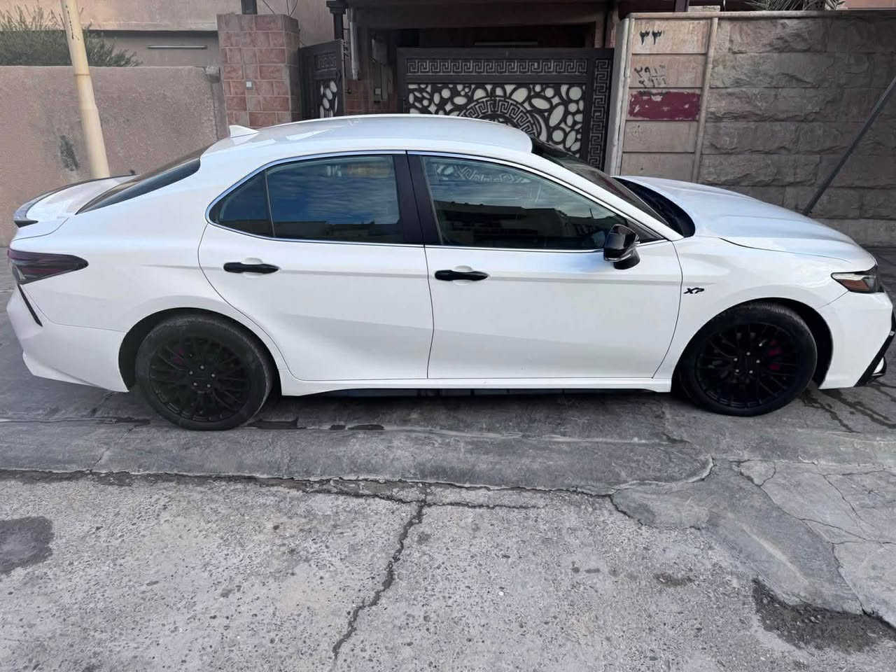 السلام عليكم كامري ٢٣ SE سويچ معروفه مواصفاته أبيض ثلچي سنويه هزه فحص جديد ضرر خفيف دعاميات فقط بارد شي قليل جاملغ بونيد بدون صبغ ماشيه ٣٧ ميل أربيل رقم الهاتف *********** وتساب واتصال ***********
