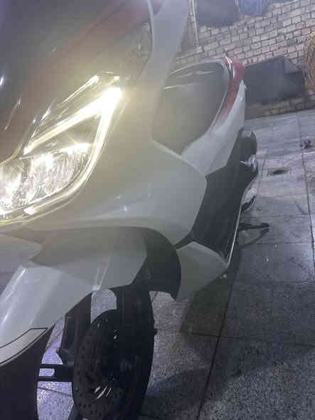 سعرع ٣٥ باسمي جديده جدا مرقمه بغداد Pcx     رقمي *********** جيل الثاني
