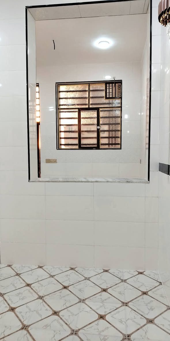 دار للبيع
مساحه 50متر 
عنوان حي النداء شارع قنبر
منطقه 53 قرب مدرسه موصل الحره
استفسار ***********
