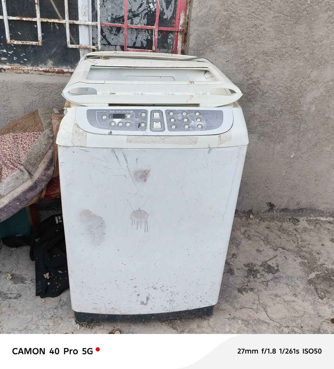 سلام عليكم غراض بايسكل كل شيء مابي طباخ مفرغه تشتغل مبرده عطلانه غساله عطلانه
وصفر ١٥ كيلو 
***********
