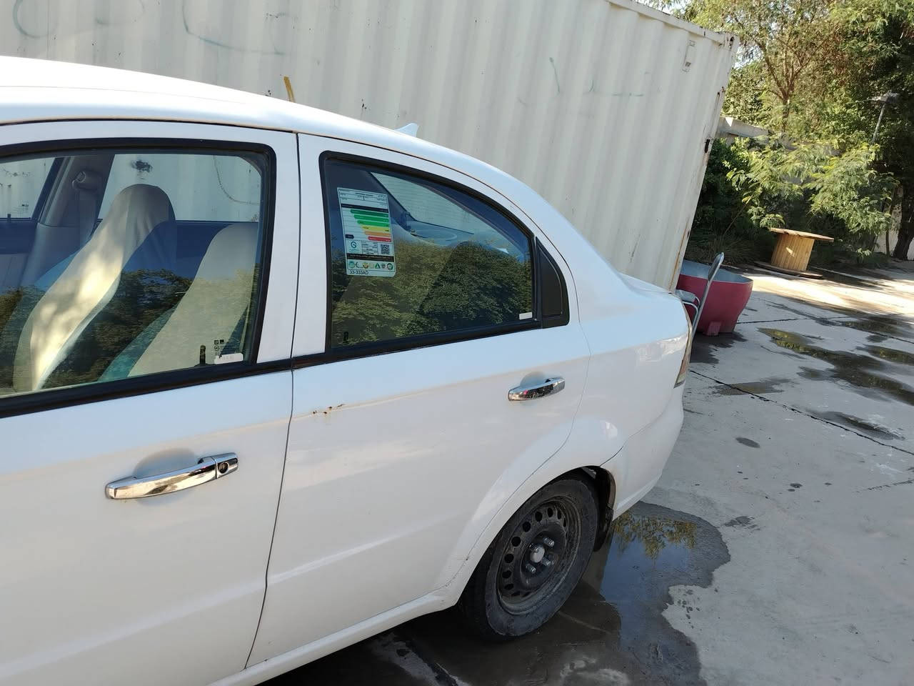 السلام عليكم افيو للبيع موديل 2011 خليجي محرك مفتوح بيه قطعتين تبديل  جاملغ امامي جهة السائق وباب السائق وربع البنيد صبغ والباب الخلفي بيه ضربه ممصلحه السعر 63 للاتصال ***********
