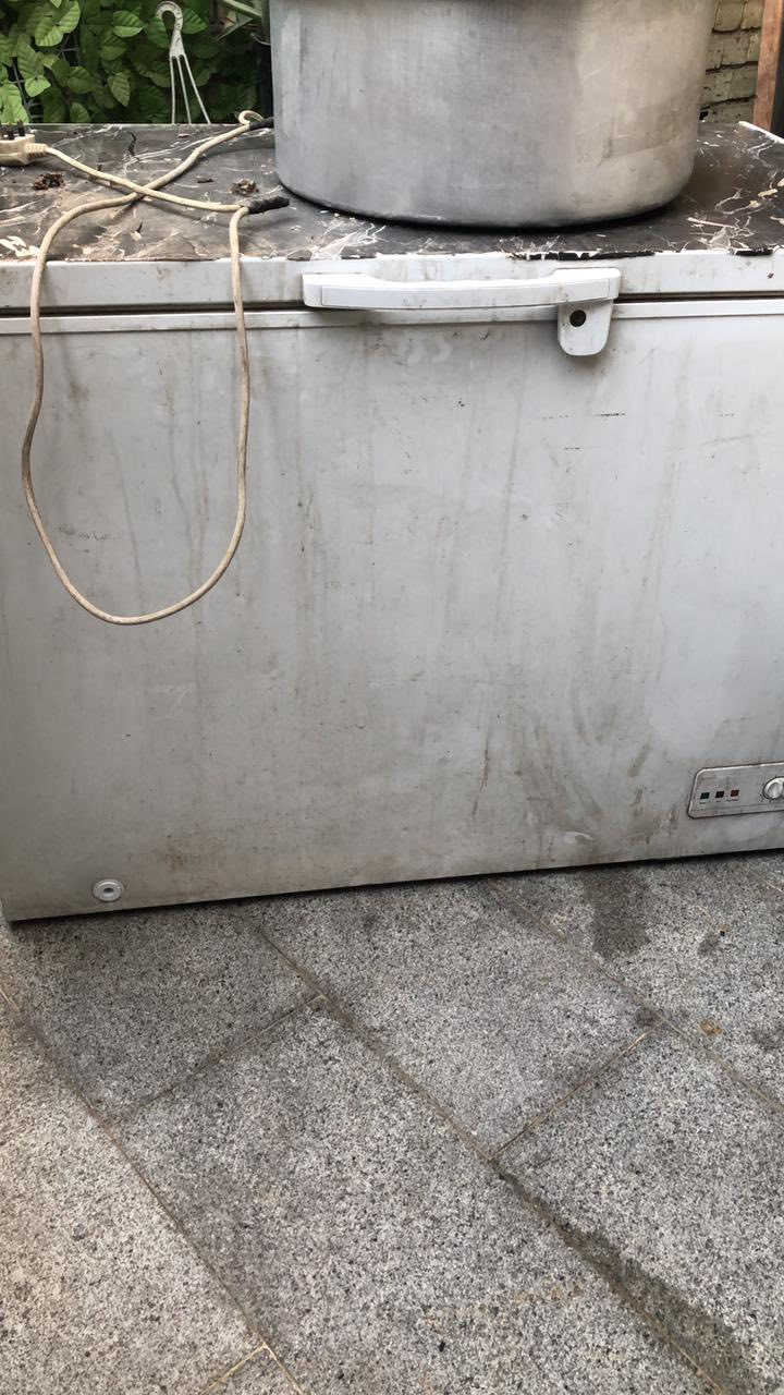 سلام عليكم مجمدات للبيع وحده عاموديه او وحده طرحيه نضيفات نضافه 80‎%‎ شغالات الشعب حي اور السعر ثنينهن ب 250 
***********
