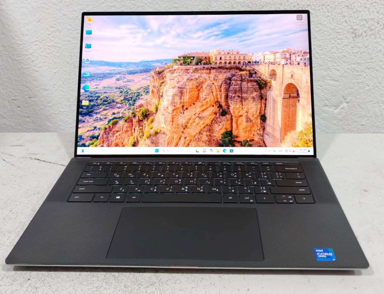 💥 التصميم الجديد من شركة Dellبكارت شاشة RTX A2000

و معالج  i7الجيل الحداشر H 💥 

✅ Dell Precision 5560

 من اقوي موديلات شركة ديل 

✅ CPU : Core i7-11850H 

معالج i7 جيل الحادي عشر H

✅ Ram : 16G PC4  3200V 

قابل للزيادة حتى 64G مع دفع الفرق

✅ Hard : SSD 512G M.2 NVME

ممكن تركب هاردين في الجهاز من نوع NVMe و الهاردين ممكن تزود مساحتهم زي ما انت عايز

اللاب بيجي بكارتين شاشة 

✅ GPU 1 : NVIDIA RTX A2000 4G

الكارت ٤ جيجا فعلي بيشغل الالعاب التقيلة و شغل الهندسة و الجرافيك العالي تقدر تشوف ليه مراجعه علي اليوتيوب

✅ GPU 0 : intel UHD

✅ Screen : 15.6 4K Frameless

الشاشة 15.6 بوصه بدقة 4K بحواف صغيرة جدا ( 3840 × 2160 )

مداخل و مخارج اللاب✅

3 Type C للشحن و نقل الداتا  & SD 

Card & و فتحت السماعة زي الموبيل

✅ Charger Original 130W Type C

اللاب بيجي معاه الشاحن 130W الاصلي 

✅ Keyboard : Backlight

كيبورد : موضيء شيك جدا

كاميرة,,وايرلس ,, واي فاي ✅

✅ Face iD

بصمة عين طلقه

✅ Finger Print 

بصمة صباع زي الموبيل في زرار الباور

سعر نهائي خصم ولفتره محدوده

الدفع

كاش او اي محفظه الكترونيه - 

متاح الدفع او التقسيط بفيزا مشتريات 

الصور حقيقية للاب نفسه


**إذا كنت صاحب هذا الإعلان وتريد حذفه لأي سبب، رجاءا أرسل رسالة إلى الدعم الفني**