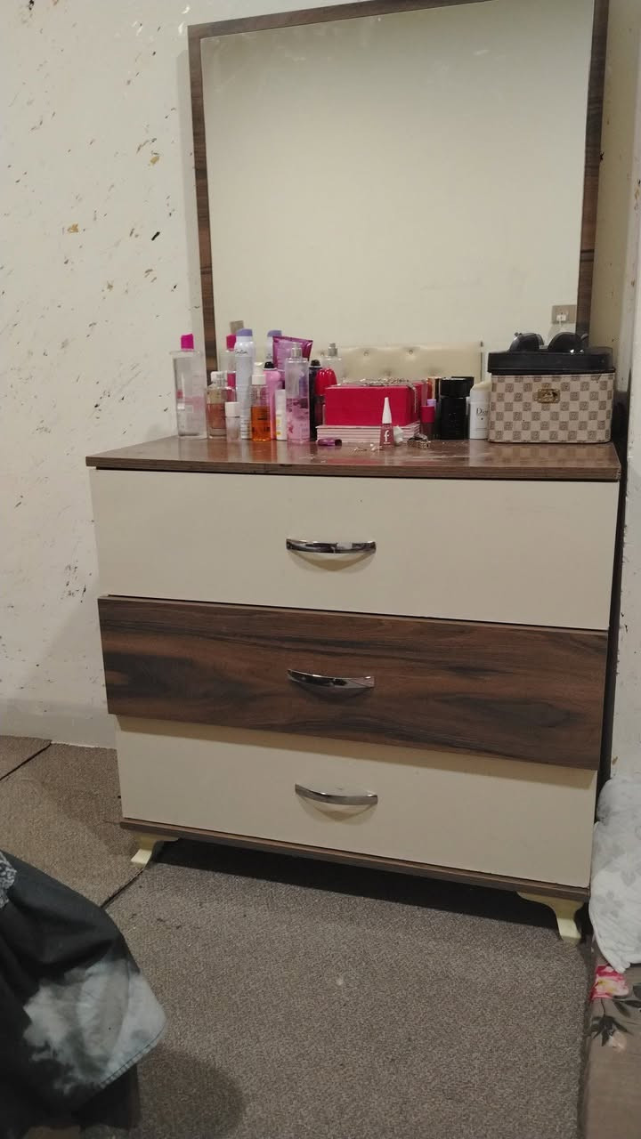 غراض بيت كامل اسعار جدا مناسبه غرفه نوم تركي 5قطع 125
غساله اوتوماتيك حجم 7كيلو جديده 130
صوبه غازية كهربائيه شغاله ونضيفه 30
قناني الغاز 2الوحده 50 وحده متروسه
كنتور تركي نظيف 5بيبان 100
ميز بلازمه 20
مجمده شغاله ونضيفه تجميد فول 125
ديوان 10مقاعد صار شهرين من اخذته 6قطع السعر 180
ثلاجه جدا نضيفه تجميد فول 125
مايكرويف جديد 75
طلبات وحده كبيره واربع صغير 35
ميز طعام واربع كراسي 30
مشر ملابس طابقين جديد 10
مكنسات كهربائيه نقص خرطوم اثنينهم 40
ومكنسه شحن نقص شاحنه 20
طباخ منضدي 4 عيون 50
دواشك سنفج نضيفات عدد 5 
عينكاوه مقابل بانك ستي


**إذا كنت صاحب هذا الإعلان وتريد حذفه لأي سبب، رجاءا أرسل رسالة إلى الدعم الفني**