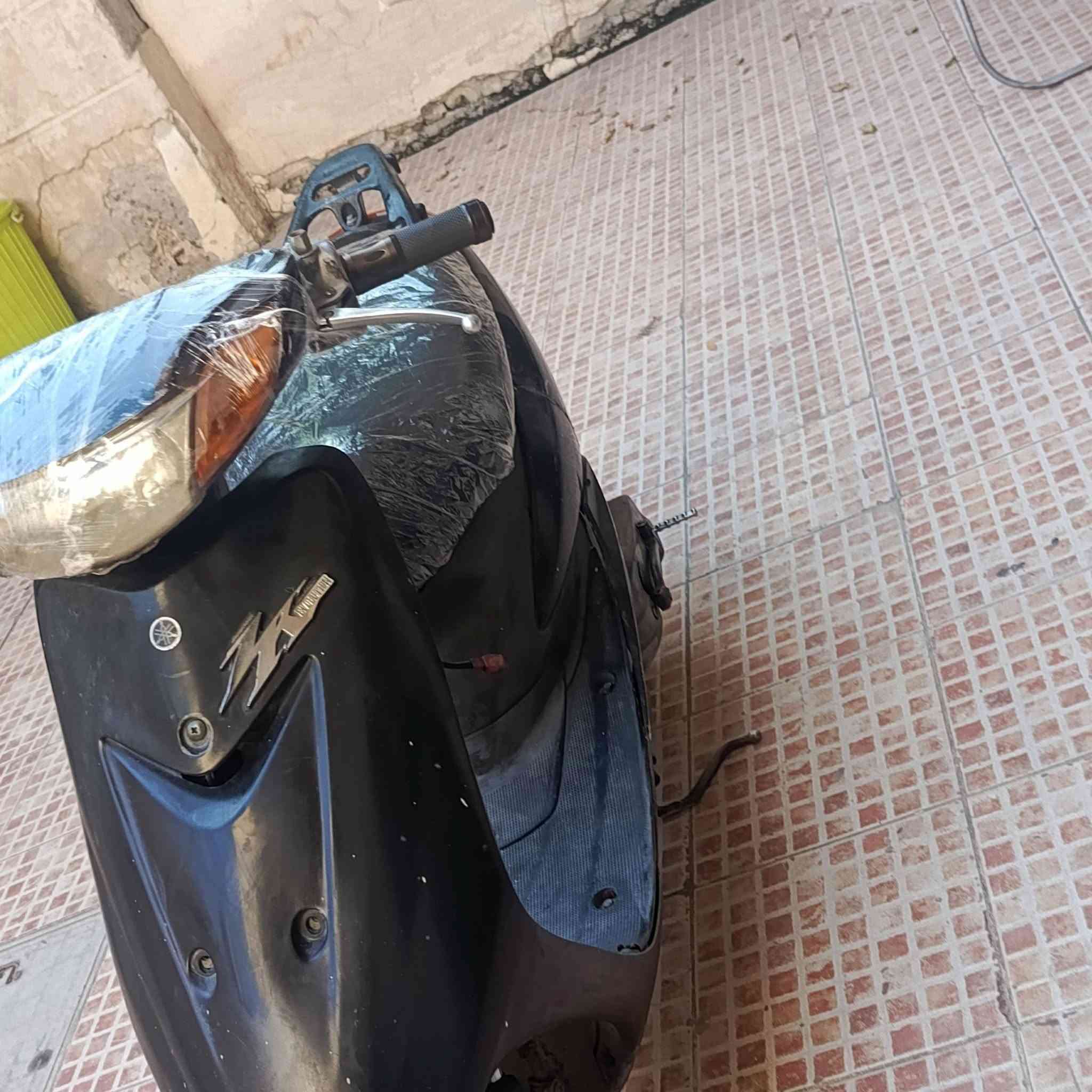 سلام عليكم
دراجه عصفوريه 60 الدراجه شوفت عينك تخبل الدراجه كامله تأيرات جدد الكفرات البلاديه دبلات اماميه خلفيه شغاله بريك خلفي امامي شغال كهربائيات كامله بس دكمه السلف عاطله الدراجه كلش ناعمه تشتغل نكره 
السعر 200
الرقم ***********
العنوان بغداد الاعظميه
