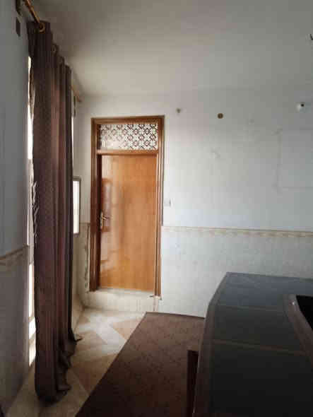 دار للبيع 300 متر للبيع حي العدالة منطقه القضاه على ساحه واجهة 15 نزال 20 
يحتوي على 5 غرف نوم وصالتين ومطبخ واستقبال وحديقه داخليه وخارجيه ومجموعه صحيات عدد 4 بناء نظيف جداً 
ارضيه مرمر السقوف جمس بورد 

__العنوان /النجف الاشرف _حي العدالة _شارع المستوصف 
 
نستقبل جميع العروض التجارية في كافه احياء النجف اداره مكتب الميار للعقار 

🟨للاستفسار الاتصال على الرقم التالي او مراسلة الصفحة 
 
📞 عباس الجنابي ***********
📞عباس هاتف الشايب ‏‪0780 151 4138‬‏
