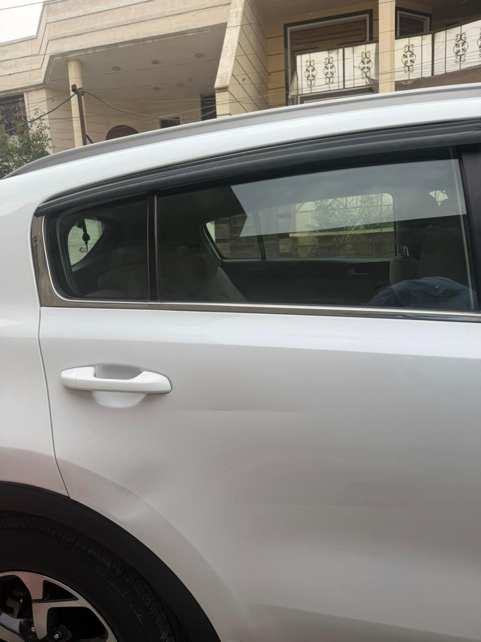 السلام عليكم كلشي موضح بل منشور وين يعجبك ترىح تفحص سبورتج 2020جاملغ صبغ فقط طخه بسيطه صارت بي وعدلته وصبغته ماشيه 133 سيارة من زيرو عندي البنيد حالوب بي فقط هذا شي باقي كفاله عامه قماره بنورما مصار بيه شي كير مكينه داخله تخم تاير من زيرو مشتريه جديده السيارة للبيع عنواني حي الحسين للاستفسار الاتصال ع رقم 
***********
السعر 180مجال جدا بسيط جدا سيارة مابيع بياع شراي تحويل بسمي شخصيا 
مكلف بل نشر
