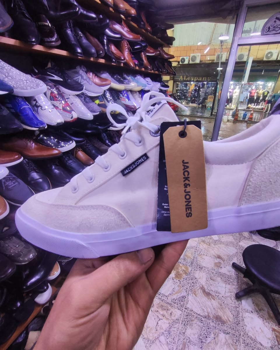 ماركة JACK JONES 
قطعه جديدة أصليه اورجنال قياس ٤٦ تلبس ٤٥ 
قطعه جدآ مريحه وخفيفه الوزن 
السعر ٦٥ ألف 
مكان كرادة داخل مجاور دايموند مول في فرع علاء حداد محل الأيطالي الايطالي


**إذا كنت صاحب هذا الإعلان وتريد حذفه لأي سبب، رجاءا أرسل رسالة إلى الدعم الفني**