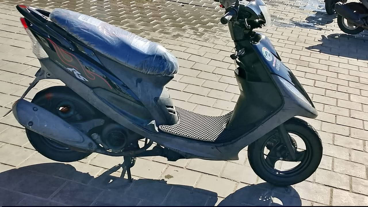 سلام عليكم.... مكلف بلنشر
دراجة ماكس عدله 🛵 للبيع
دراجة شلعه معدل كهربائيات كلهه شغاله 
دراجة جديده بلاديه 
أي نقص مابيهة
جيب فيتر وتعال افحص
العنوان بغداد حي اور فلكة صباح الخياط  الاستفسار الاتصال على الرقم ***********
