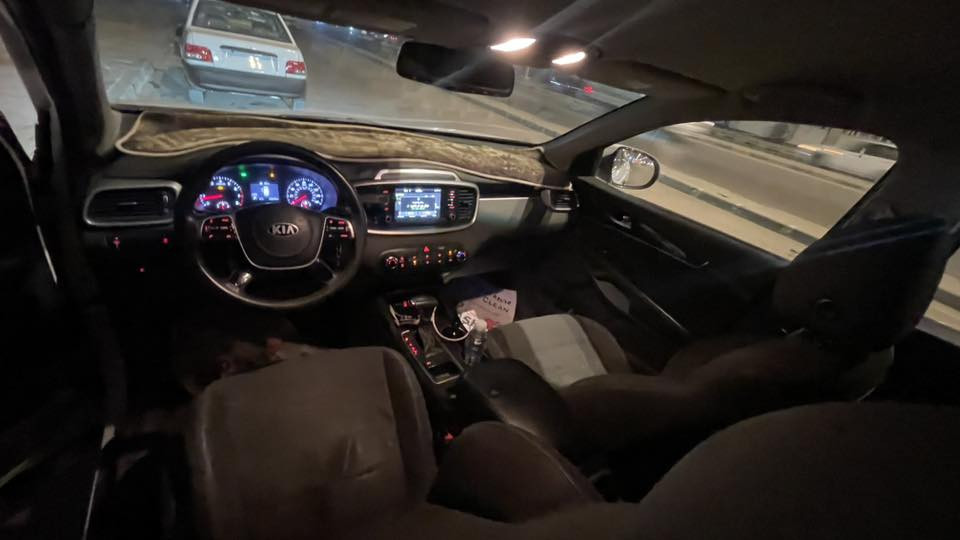 سلام عليكم
للبيع سورنتو 
مديل ١٩
رقم بابل 
وارد امريكي
ضربه جاملغ خلفي والبنيد مبدل 
حساسات كامره خلفي 
٧راكب 
محرك كير كفاله
محرك ٤سلندر 
جاهزه سياره تخم تاير حداديه سياره مناقصه شي
مكان سياره بنجف ***********
السعر ١٦٠
