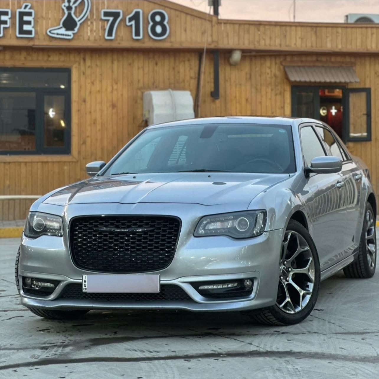 السلام عليكم
اوباما 2018 S كلين تايتل كندي 🇨🇦 السياره حيل جديده وأحلى من الصور  ماشية 63 كفاله عامة من الصبغ والتبديل بيها بس تعديل بارد بالباب الورة السايق  كلش صغير وميبين  اصلا 
المواصفات
 بصمه 
بانوراما  
دبل لحية 
بردة خلفية 
شفتات ستيرن
تشغيل عن بعد 
كشن امامي خلفي تدفئه
تحكمات أستيرن 
مري هيتر 
تبريد قطعتين 
وباقي مواصفات ال S المعروفه رقم  سليمانية باسمي تحويل ثاني يوم 
مكان السياره / بغداد
للاتصال ***********
