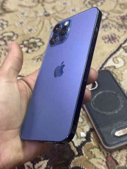 سلام عليكم 

ايفون 12 برو ماكس  نضافته كلش نضيف 

ذاكره 256 بطاريه 100  مبدله وكال وشاشه هم وكاله مبدله 

بصمه واكفه  التليفون كامل صوت تصال كامرات تكنيك جاهز سعره 320الف قفل بدون عمله مكاني بغداد الحريه ***********وشكرا
