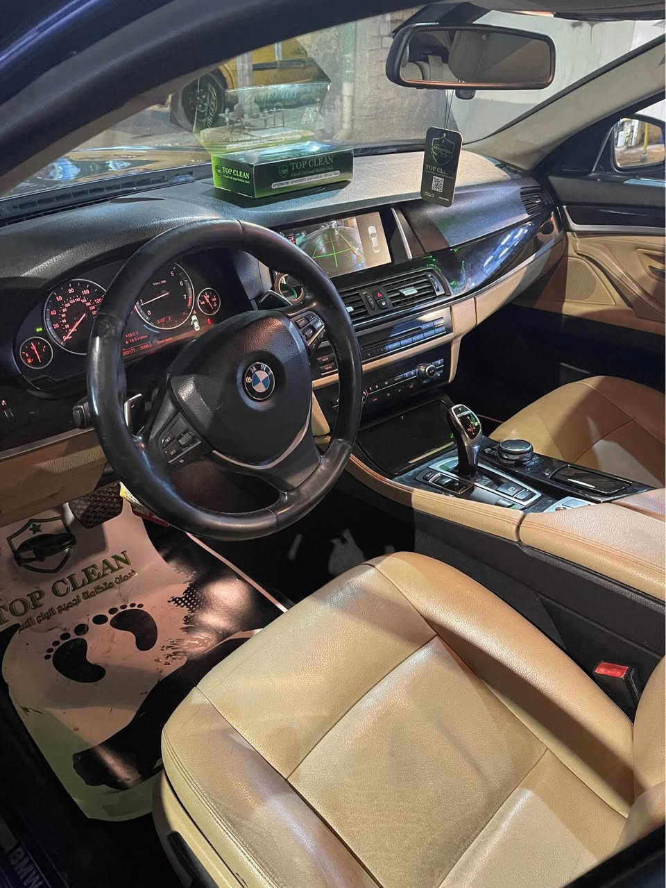 السلام عليكم bmw 528i 2016 للبيع ماشية ٢٠٥ الف كيلو رقم قادسية السيارة بدون نواقص بيه صبغ قطعه وحدة صور الحادث موجودة بالمنشور والسيارة بدون ايرباك السعر 149$ وبي مجال رقم *********** بغداد, العراق
