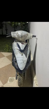 دراجه للبيع بيها عطل بالعقل ... سعرها 100 ... رقمي 07829677657