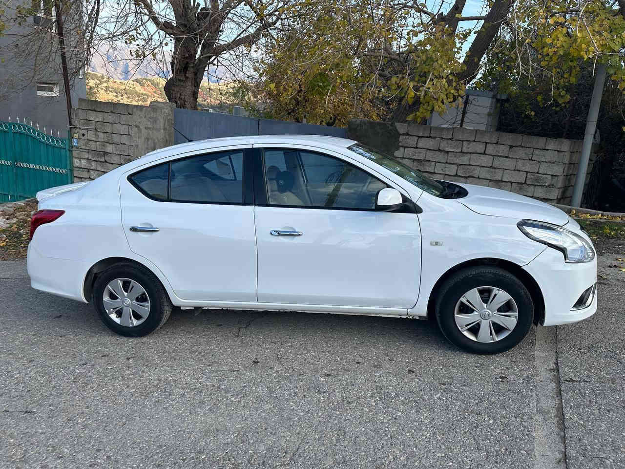 سني نيسان موديل ٢٠١٩
الرقم اربيل مكان السياره شقلاوه
بلد الصنع الهند
السياره بدون صبغ 
 بيها عده اماكن بارد بجهة عكس السايق بقدر شبر في كل قطعه
اثر احتكاك مع مركبه اخرى  
السياره ماشيه 96 الف 
السعر 105 وبيها مجال بسيط كلش
التواصل من خلال الرقم الذي بالاسفل فقط
***********
