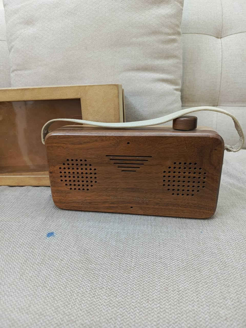 امبي ثري بلوتوث عمل يدوي كله خشب السعر 25


**إذا كنت صاحب هذا الإعلان وتريد حذفه لأي سبب، رجاءا أرسل رسالة إلى الدعم الفني**