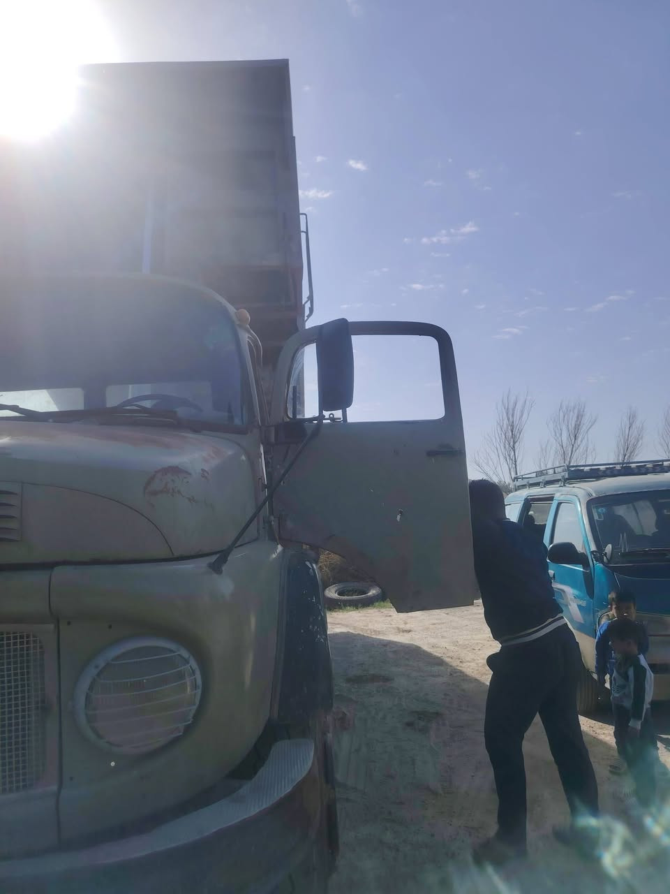 السلام عليكم قجمه 79البيع كير 110 مجموعه نص جيف سياره بلاديه رقم صلاح الدين لاماني جاهزه العمل سعرها 35وبيها مجال العنوان بغداد ابو غريب لاستفسار ***********
