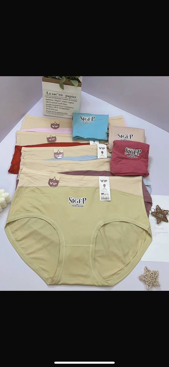 لباس قطني اصلي سعر الدرزن ١٠الاف فقط يجي ١٢قطعه جميع الموديلات موجوده للطلب مراسلة الرقم ***********
