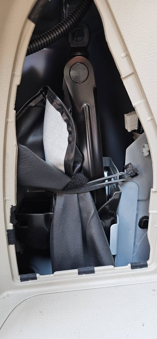 اكستريل موديل ٢٠٢١ خليجي وكالة المهند السيارة ٧ راكب كشنات جلد ومغلفة جلد
و٥ كامرات تخم تاير جديد السيارة كلشي بيها بالشركة اي ملاحظة مابيها بدون تعديل او بارد ماشية ١٣٦ الف وقابل للزيادة السيارة رقم اربيل جديد وهزة وفحص كلها جدد  تبديل الدهن الشركة

مكينة ٢٥٠٠ تنفس طبيعي اقتصادية برغي مامفتوح بيها فقط باتري مبدل وتايرات كورية اصلية وبانزين عادي تمشي علي 

السعر ١٩٢ ورقة وبيها مجال قليل

***********
