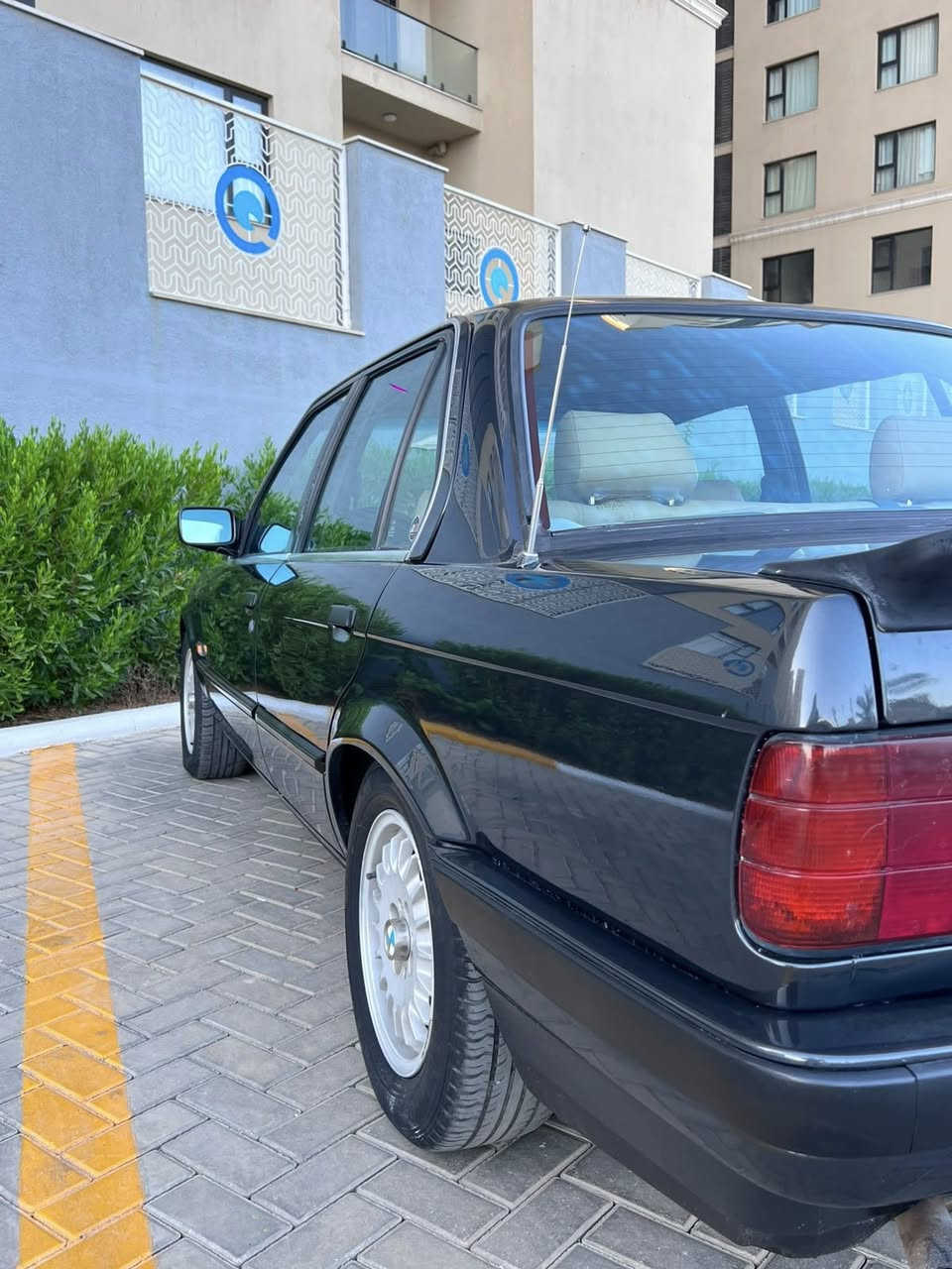 بي ام 325 
وارد يابان 
موديل89 
مكينه 25
كير اوتو  3 انضمه قياده 
كير مكينه بشرط
تبريد بلادي ثلج 
غرفه جديده بلاد
كشنات وكاعيه وبطاين بيجي جديد كلش 
السياره من جوه شرط بدون قطره خياس
قوائد الجك وكل التفاصيل جديد
حوض مكينه جديد مع كل التفاصيل البلاد
دركه Mاصلي
مرايه داخليه M اصلي
سبايد Mاصلي 
سستم صوت بيوينر صوت خرافي 
سياره حجر بيئه بلادي 
تخم ويل جديد بلاد 
مع تخم تاير من تايل مول جديد
لايت بك لايت بلادي جديد 
مع عالي زنون اصلي 
مابيه نقص برغي 
رقم بغداد شرط التحويل
السعر 66 بي مجال
***********
