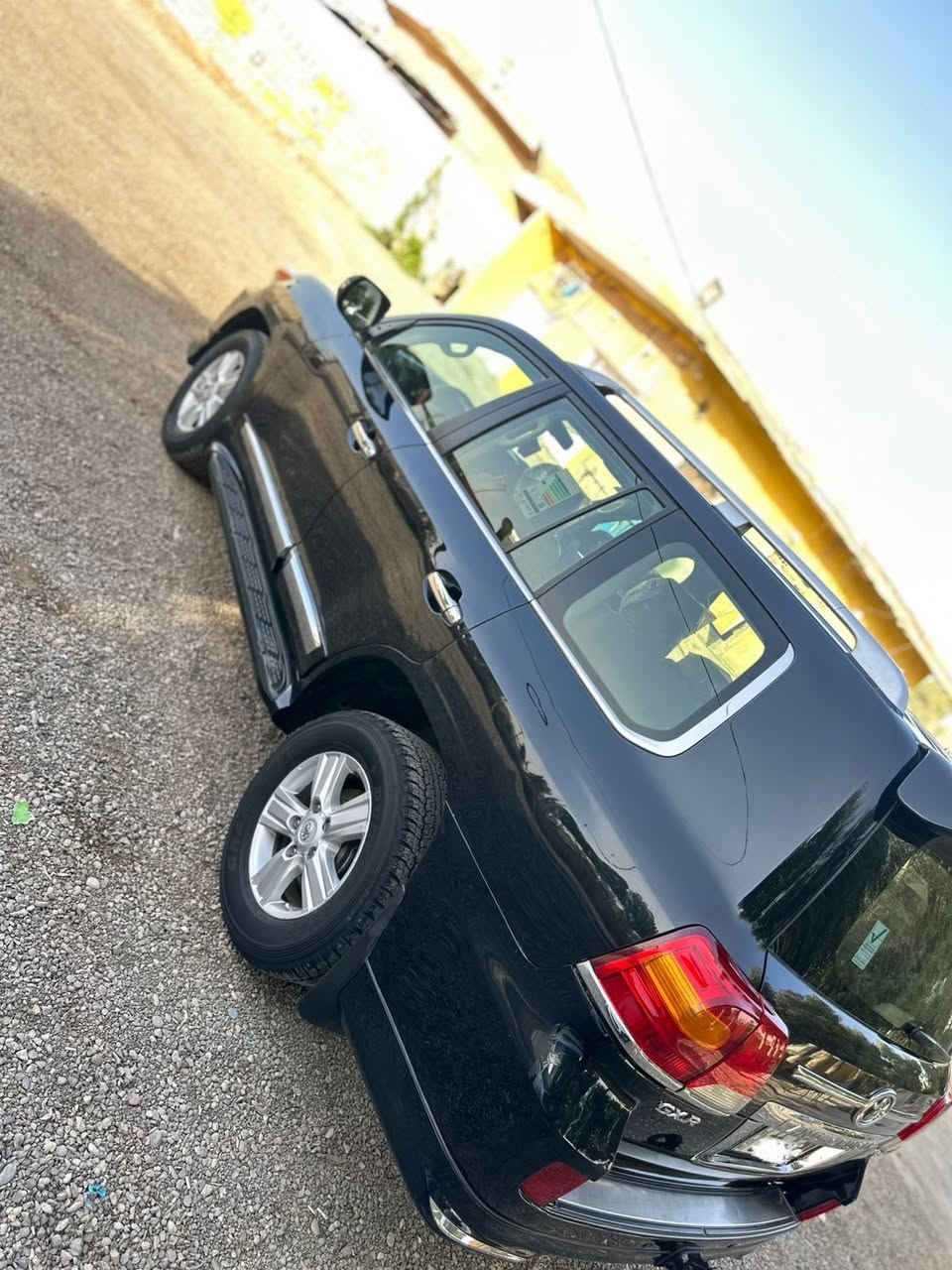 السلام عليكم
شباب لاندكروز ٢٠١٤
السعر٢٩٠ 
تبديل باب وجاملغ  
باسمي مكاني بغداد 

***********‬
