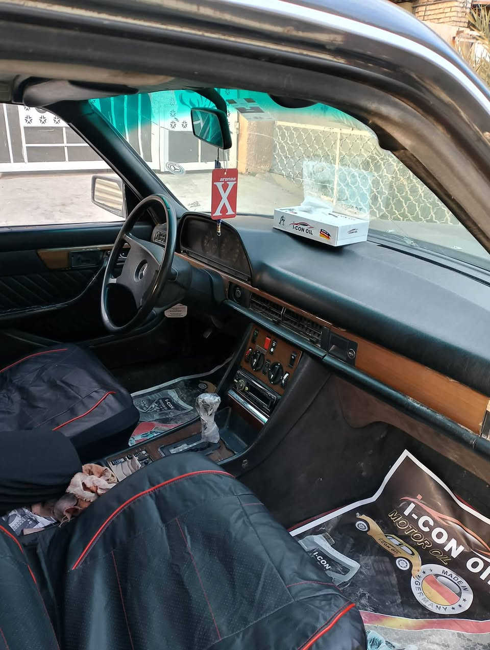 السلام عليكم مارسدس 300 بلادي قبق اسود  1991 فول يلاديه كله سياره كشنات جلد كهربايات بلاديه سياره خير من الله تخم تاير جد تحول رقم كركوك سعر 60وبيه مجال مكاني بغداد زعفرانيه رقم***********
