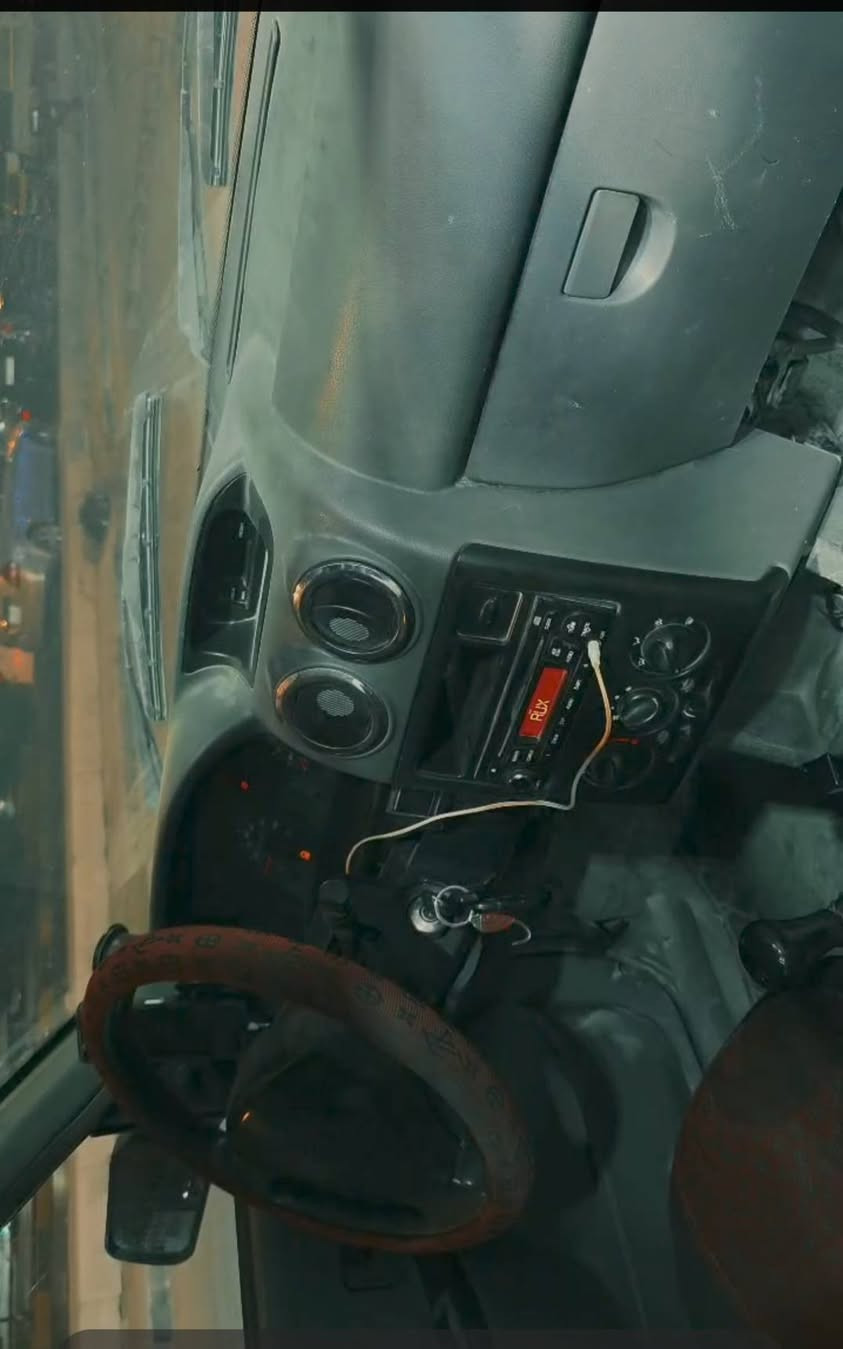 سلام عليكم  ياشباب سياره  السعر 25 قفل رحم الله والديكم اقرا المنشور  سياره سايبه مديل 2012  بيعه خياس جاملغ الكدام فقط   والباقي خير من الله بابين اليسره ضربه وموضحه بل صورع  رقم  ***********
