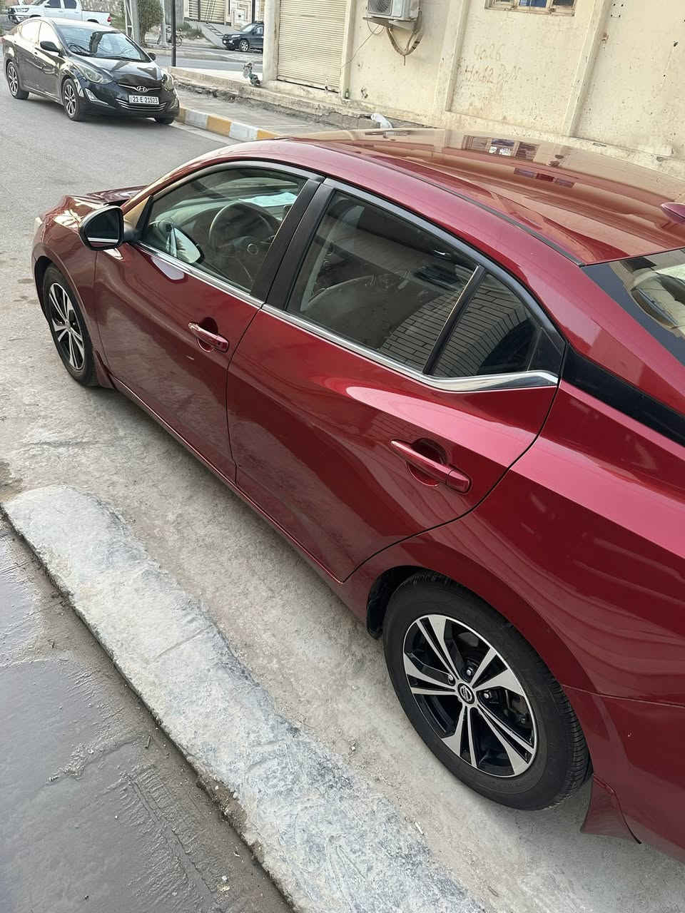 سلام عليكم نيسان سنترا ٢٠٢١ رقم اربيل الجديد باسمي هزه جديده حادث جانبي بس بارد بدون اي ايرباك السياره مناقصه شي ماشيه ٥٤رقم الهاتف ***********المكان الانبار فلوجه مواصفات بصمه رادارات توقف ذاتي كامره شاشه كاربلي وتحديد مسار السعر ١٤٠وبيه مجال
