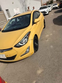 النترا 2015 للبيع وراد أمريكي . السياره بدون حادث فقط دعامية امامية لي...