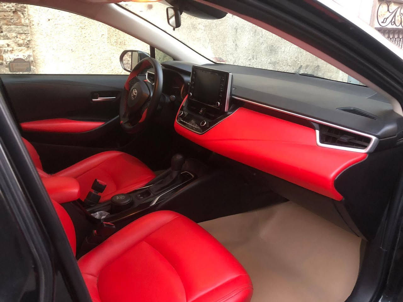 ياالله سلام عليكم
من رخصة صاحب الكروب المحترم
والاعضاء الامحترمين كورلا موديل 21 
سياره جديده وخير من الله مابيه اي نقص
فقط 3 ملاحظات دعاميه وجاملغ وربع باب السايق
العنوان بغداد الشعلة 
الاستفسار الاتصال برقم ***********
