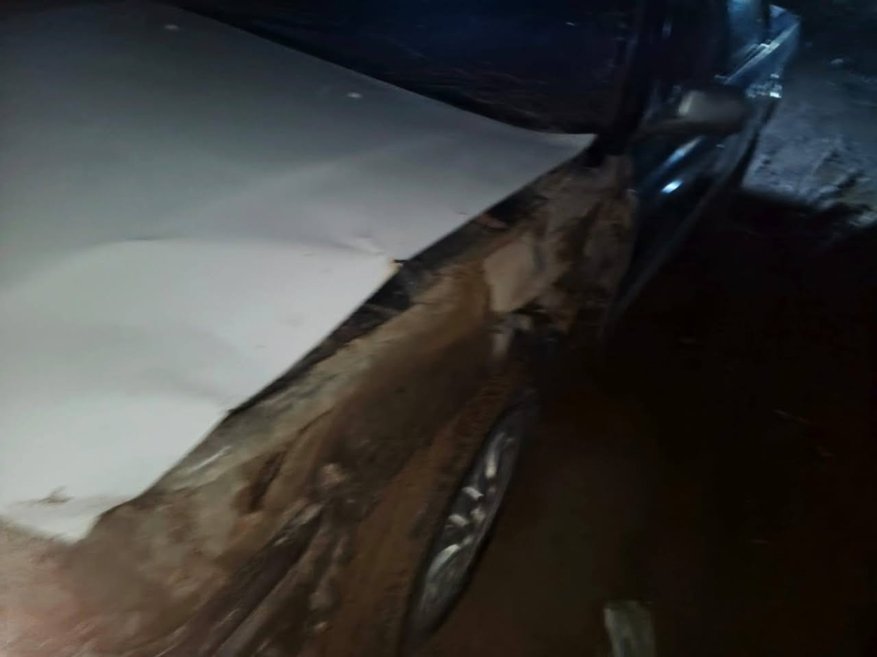 السلام عليكم
اخوان سياره مارك كصيف متعرضه لحادث الله يكفيكم الشر بس تمشي وشغاله الكير والمكينه شغاله ونجي سته سلندر رقم نجف سنويه لل٢٠٢٦ توه منتهيه
السعر ١٨ وبيه مجال 
المكان البصره الكرنه
الهاتف ***********
