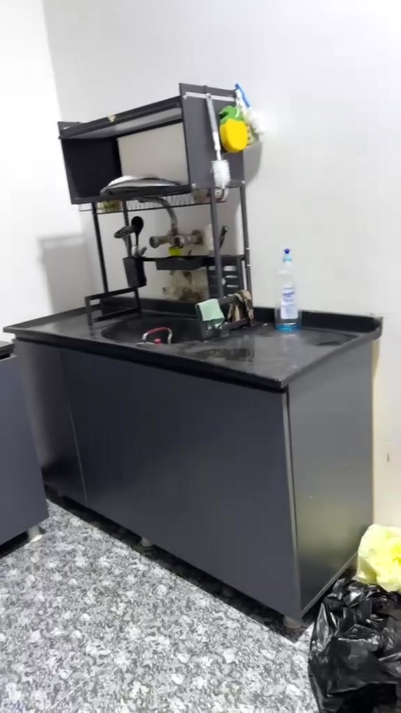كاونتر قياس مترين ونص
عنوانه حب العسكري 
***********
