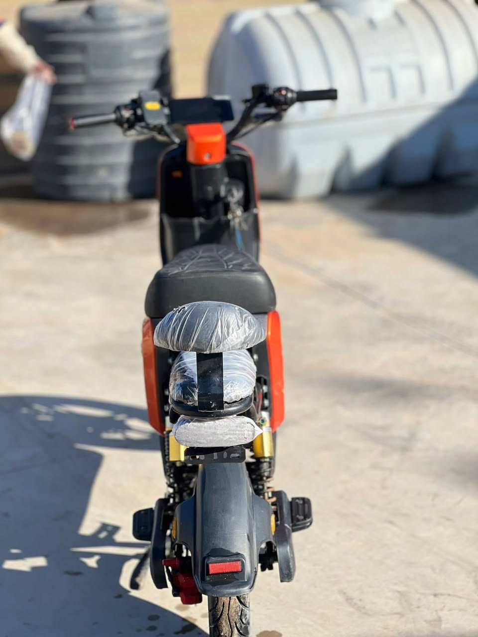 دراجة شحن
R9
نضيفة 🔥
5بطاريات🔥🔥
بلاتوث 
بصمة +سويج 
السعر خاص 🌚
مكان بغداد ببشام 
الستفسار
***********
