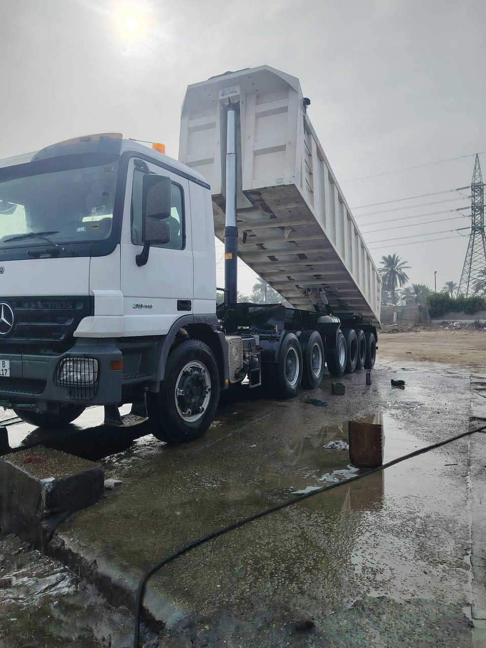 السلام عليكم عربانه ماموت عمل التاجي للبيع السعر 250$ وبيها مجال الاتصال ***********
