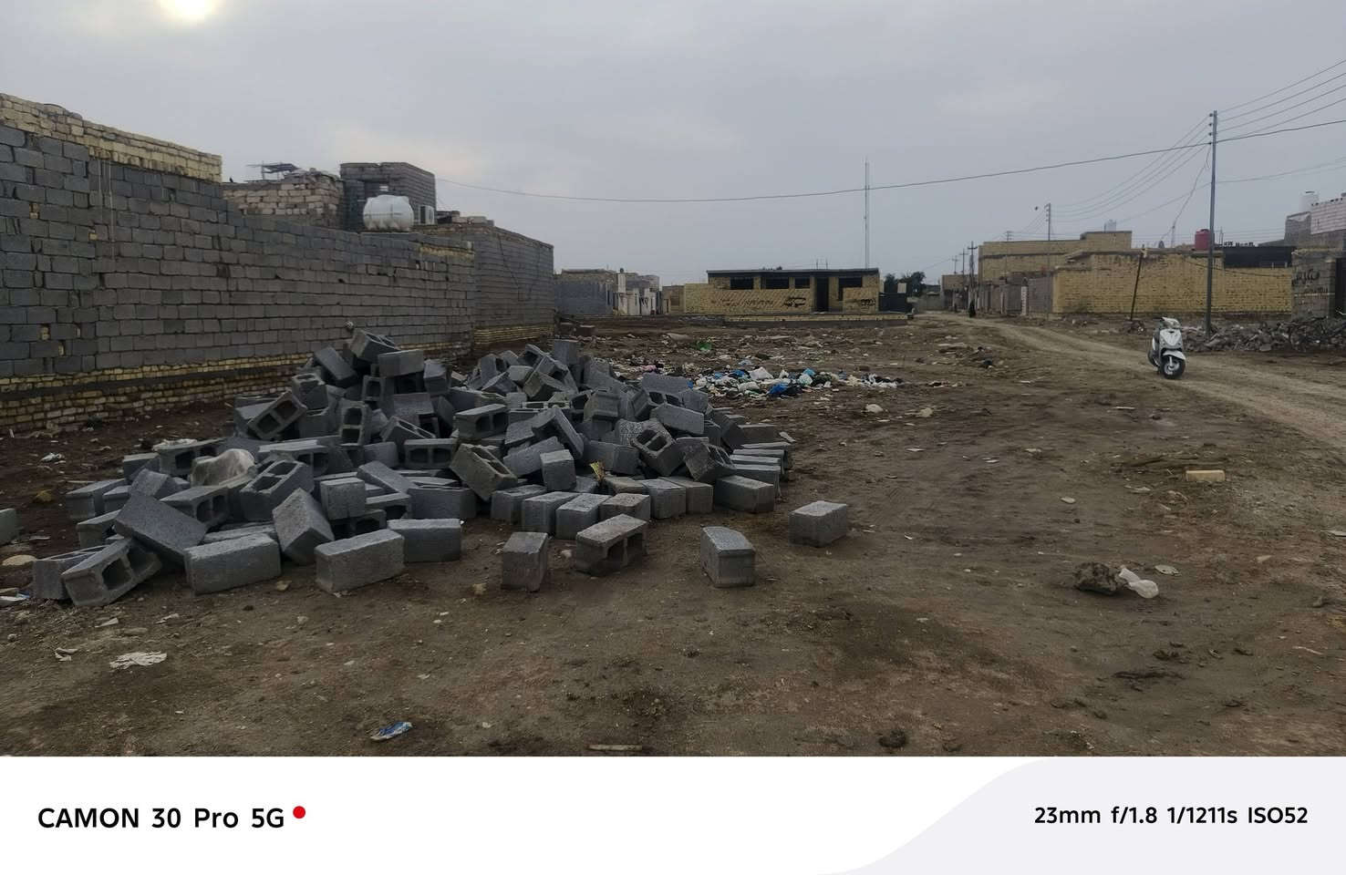 يالله السلام عليكم قطعه مساحة 210م
ركن عل شارعين عرض الشارع 12م
كل  الخدمات متوفره مي وكهرباء ومجاري ونترنيت ضوي
ومدرسه قريبه عليه ومستوصف 
العنون سديناويه شارع المستوصف خلف شركت المجاري
سعره مناسب كلش جوه السوك
باقي التفاصيل  
***********
_______________________________
عندك بيت للبيع او #للايجار دزلي تفاصيله وسعره ع الخاص بيع وإيجارات سريعه ان شاء الله والتسهيل من الله / تفضلوا خاص اوالاتصال على الرقم التالي 
__________***********___________
وسنكون في خدمتكم غايتنا رضاكم والمصداقية في العمل شعارنا
