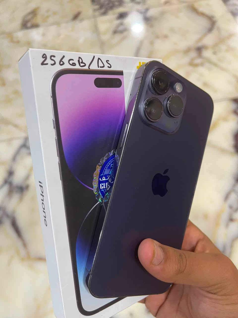 السلام عليكم أيفون 14 برو ماكس ذاكره 256 بطاريه 100 مبدله شرط وكاله مال ابل ومبدل شاشه تفصيخ الجهاز اكو الجديد مكفول من الزلغ كله شغال السعر 620 وبيه مجال 
للاستفسار ***********
