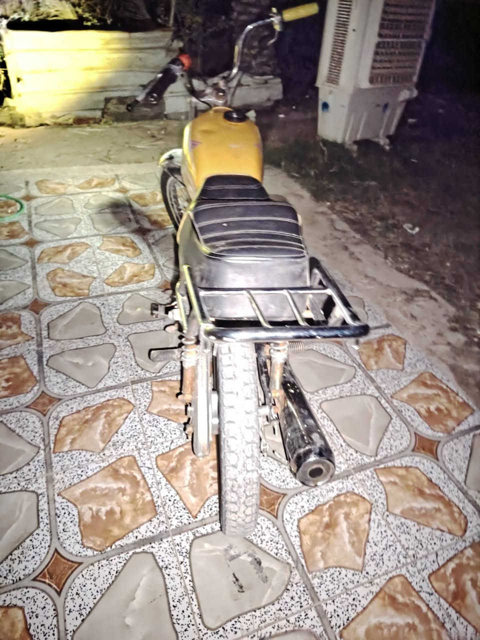 السلام عليكم دراجه للبيع دراجه ارشه دراجه نظيفه المكان الديوانيه سعر275
بها مجال للطيبين الرقم***********
