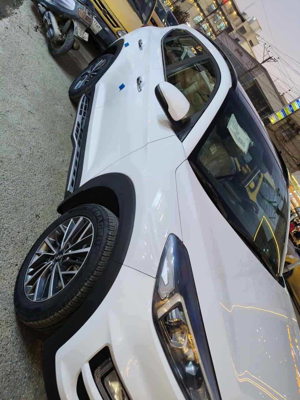 توكسون 2019 فول ماشيه 70
بدون صبغ عدا بارد براس البوند والباقي مكفول حتى من الرصعه سنويه وهزه جديده لل 30
السعر 215 وبيها مجال 
***********
***********
