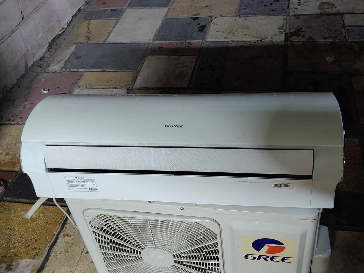 السلام عليكم سبلت كري حجم ١ طن عادي غاز ٤١٠ بلادي علا وضع شركة نضافتة ١٠٠ بل ١٠٠ كامل مكمل حمالة وريمون وبوري وغاز البلادي كامل تبريد ثلج ثلج ثلج ثلج..
العنوان بغداد الصليخ منطقة ال٦٠٠
السعر ٢٥٠ الف
***********
