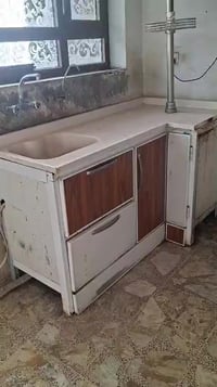 للبيع مكان بغداد حي الكوفه مقابل ام الكبر الغزلان ب ٣٥٠ 07724038287