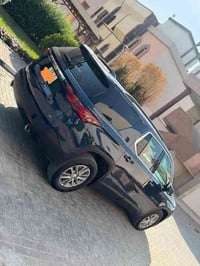 للبيع ترافرس  2023 LT فور ويل بصمه اربع أبواب جنطة كهرباء  تبريد 3 قطع...