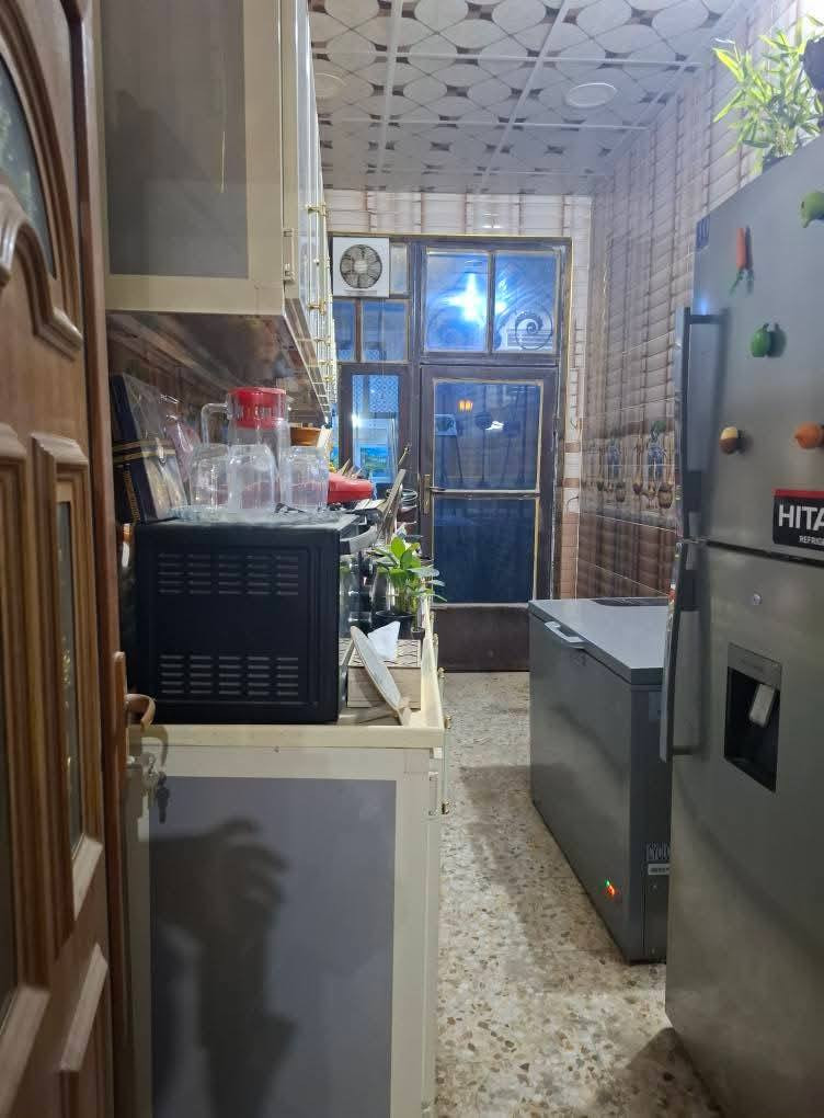 بيت 125م بناء حديث طابو صرف للبيع في أبي غرق حي الحسين مجاور مدرسة حسن شحاته يتكون من:-
غرفة نوم ، صالة ، إستقبال ، مطبخ ، صحيات داخلية وخارجية البيت يباع مع الٱثاث.. للاستفسار الاتصال على الارقام التاليه:-
***********
***********.واتس ٱب
